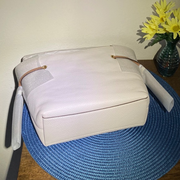 **SOLD**  COACH LEATHER ANDY TOTE/CROSSBODY IN GORGEOUS CHALK MULTI - NWT! - Picture 8 of 8